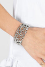 Load image into Gallery viewer, Courtyard Couture - Silver