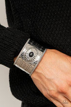 Load image into Gallery viewer, Aztec Artisan - Black