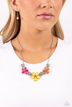 Load image into Gallery viewer, Growing Garland - Yellow
